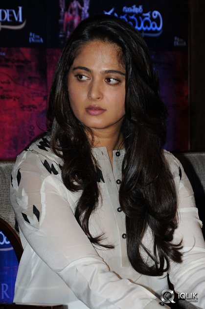 Anushka-at-Rudramadevi-Movie-Release-Date-Press-Meet